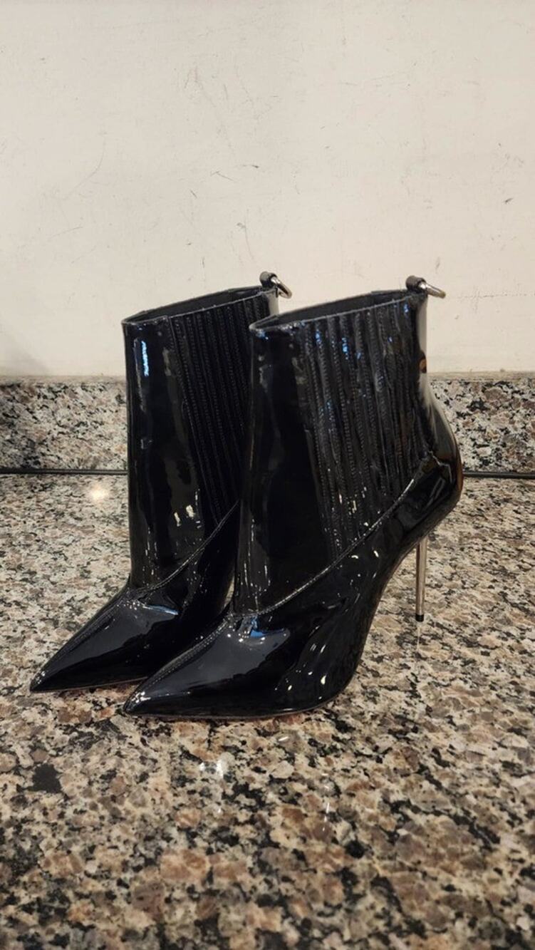 Christian Louboutin Epic Boot 100 Stiletto Heel Ankle Bootie Size 39 SPBK352383